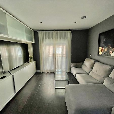 Moderno Apartamento Con Plaza De Garaje En Pleno Centro De Almería Exterior photo