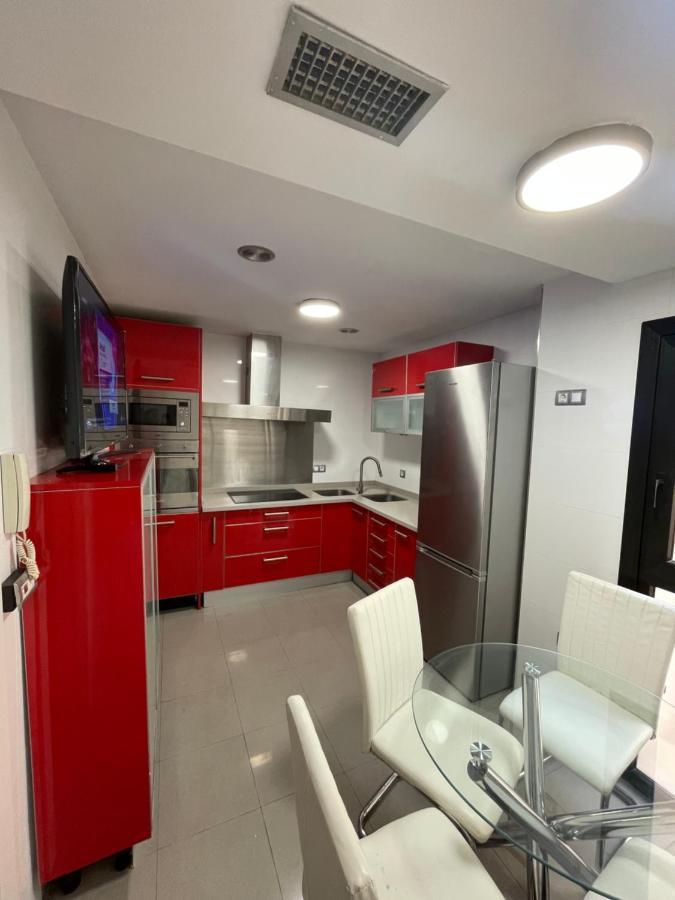 Moderno Apartamento Con Plaza De Garaje En Pleno Centro De Almería Exterior photo