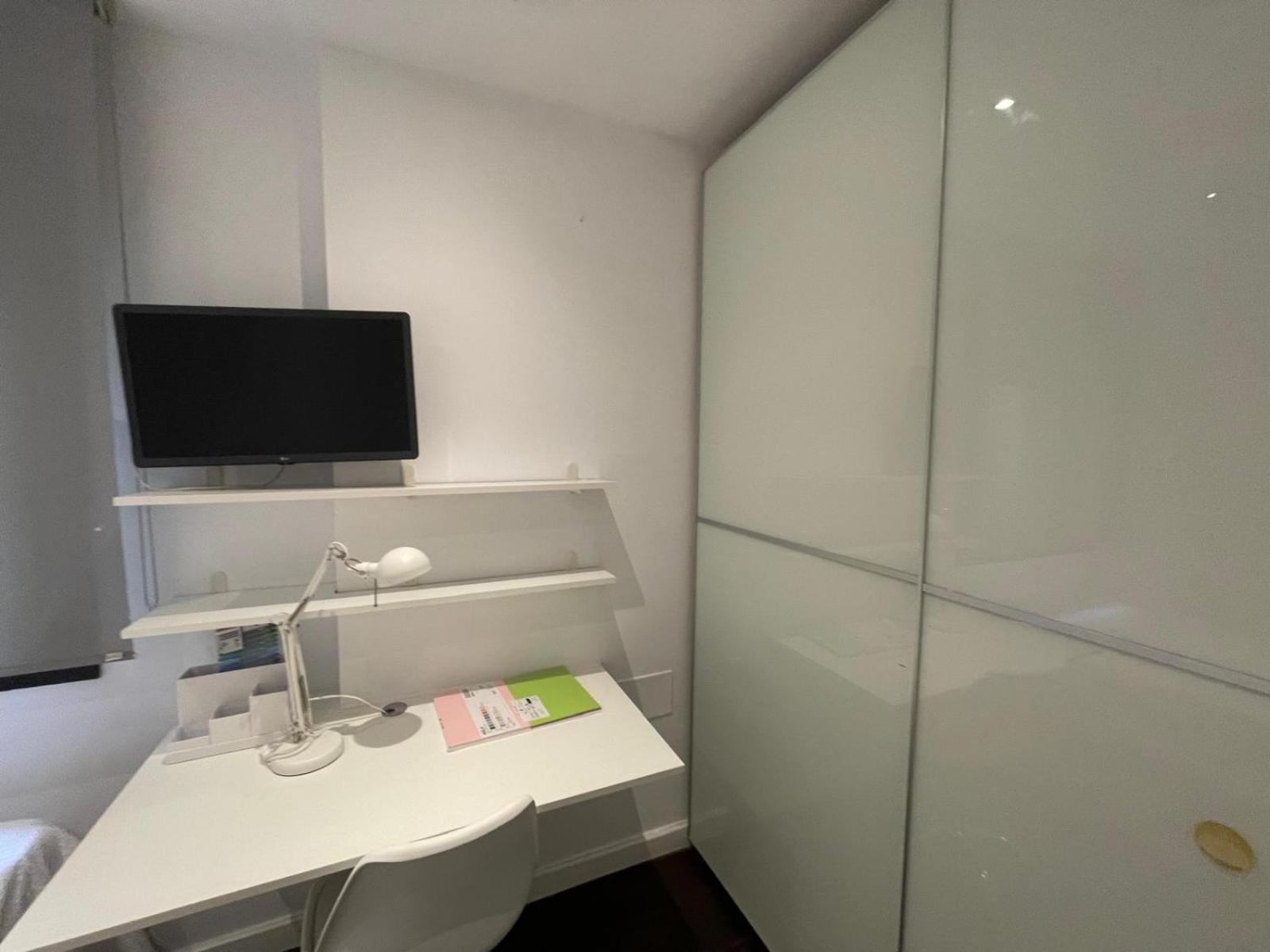 Moderno Apartamento Con Plaza De Garaje En Pleno Centro De Almería Exterior photo